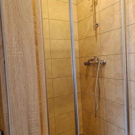 Alaska Nocleg ze śniadaniem 3*